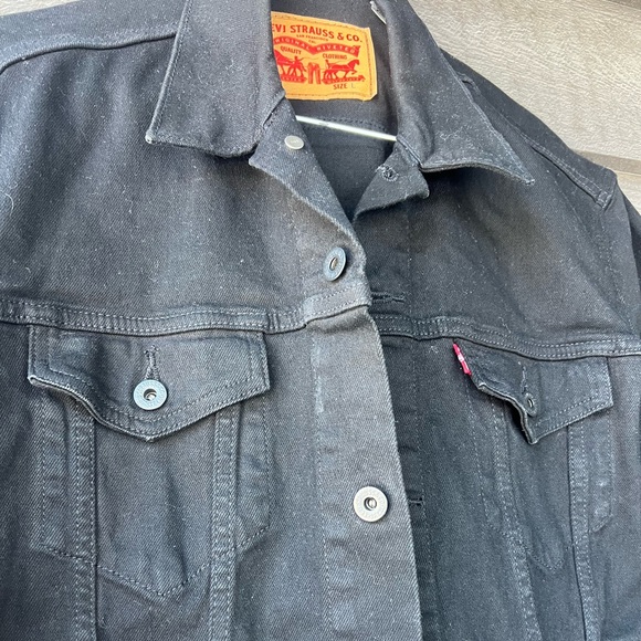 CLEAN Levis size Large Denim Trucker Jacket Black - Picture 2 of 5